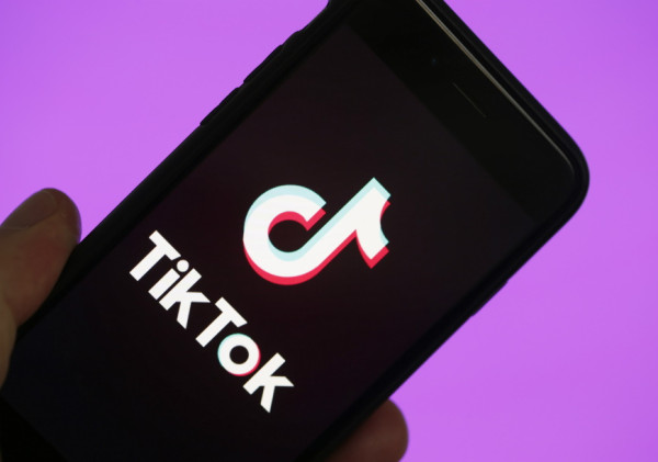 TikTok integra modelo de vídeo IA Dreamina Seedance 2.0 nas ferramentas para marcas